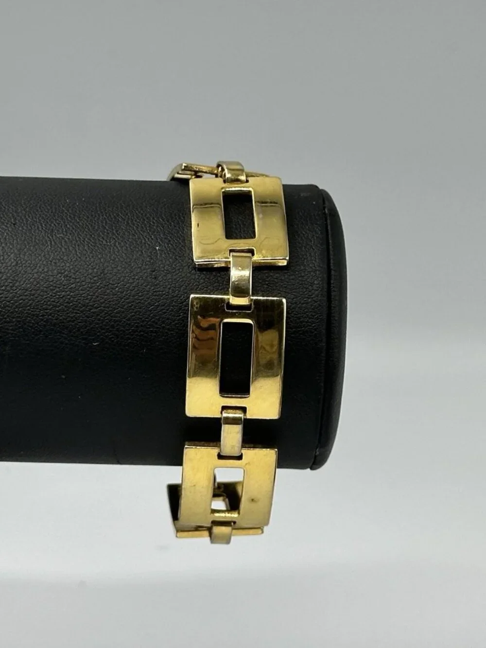 3/$30 Vintage Bracelet Gold Tone Rectangle Links Fold Over Clasp Statement 7.5